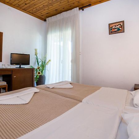 Astris Sun Hotel Стая снимка