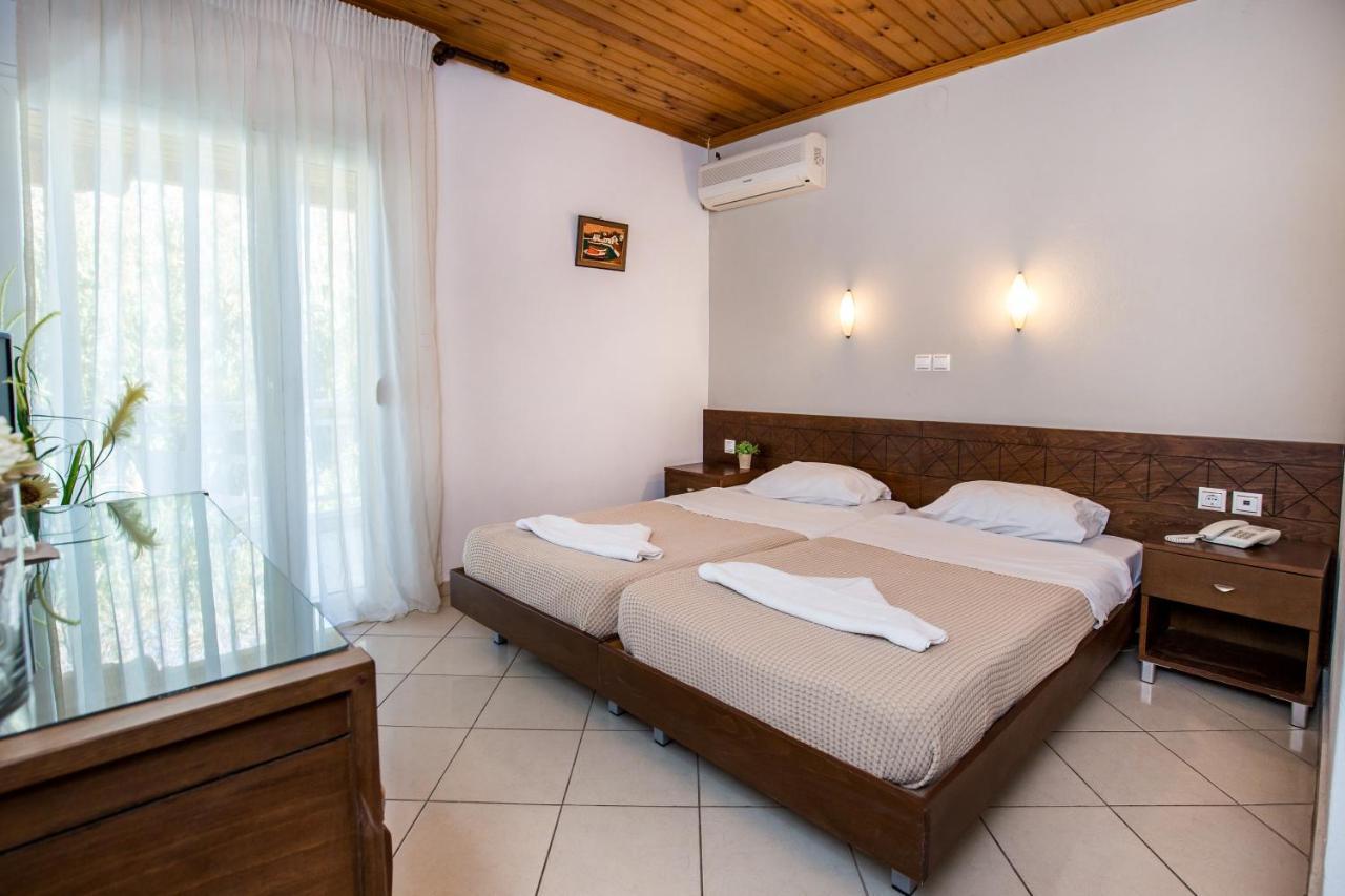 Astris Sun Hotel Стая снимка
